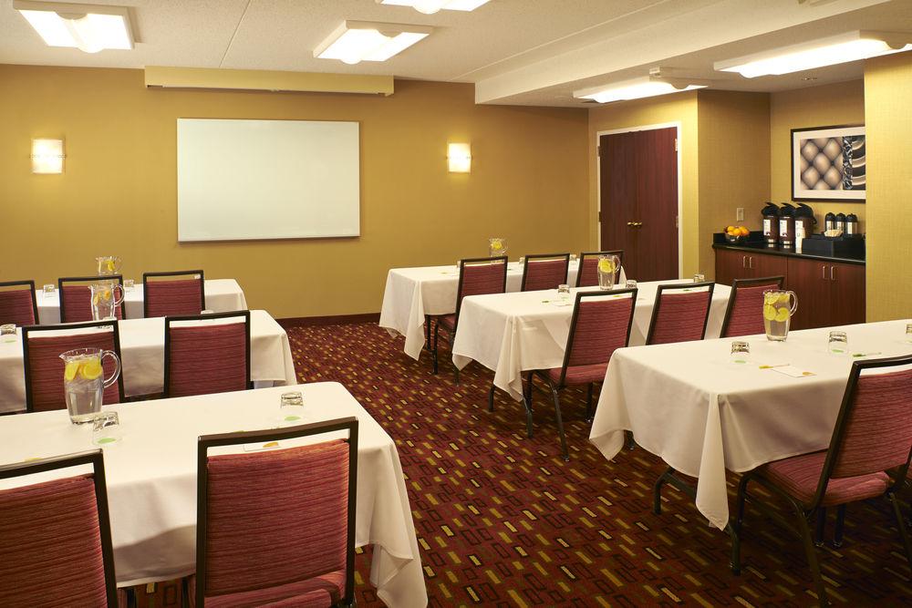 Hotel Courtyard By Marriott Indianapolis Castleton Esterno foto
