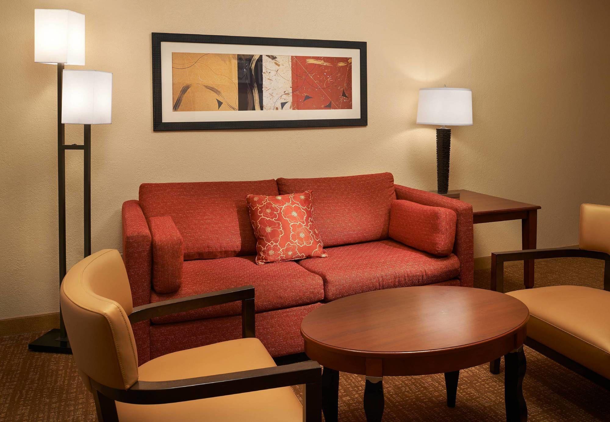 Hotel Courtyard By Marriott Indianapolis Castleton Esterno foto