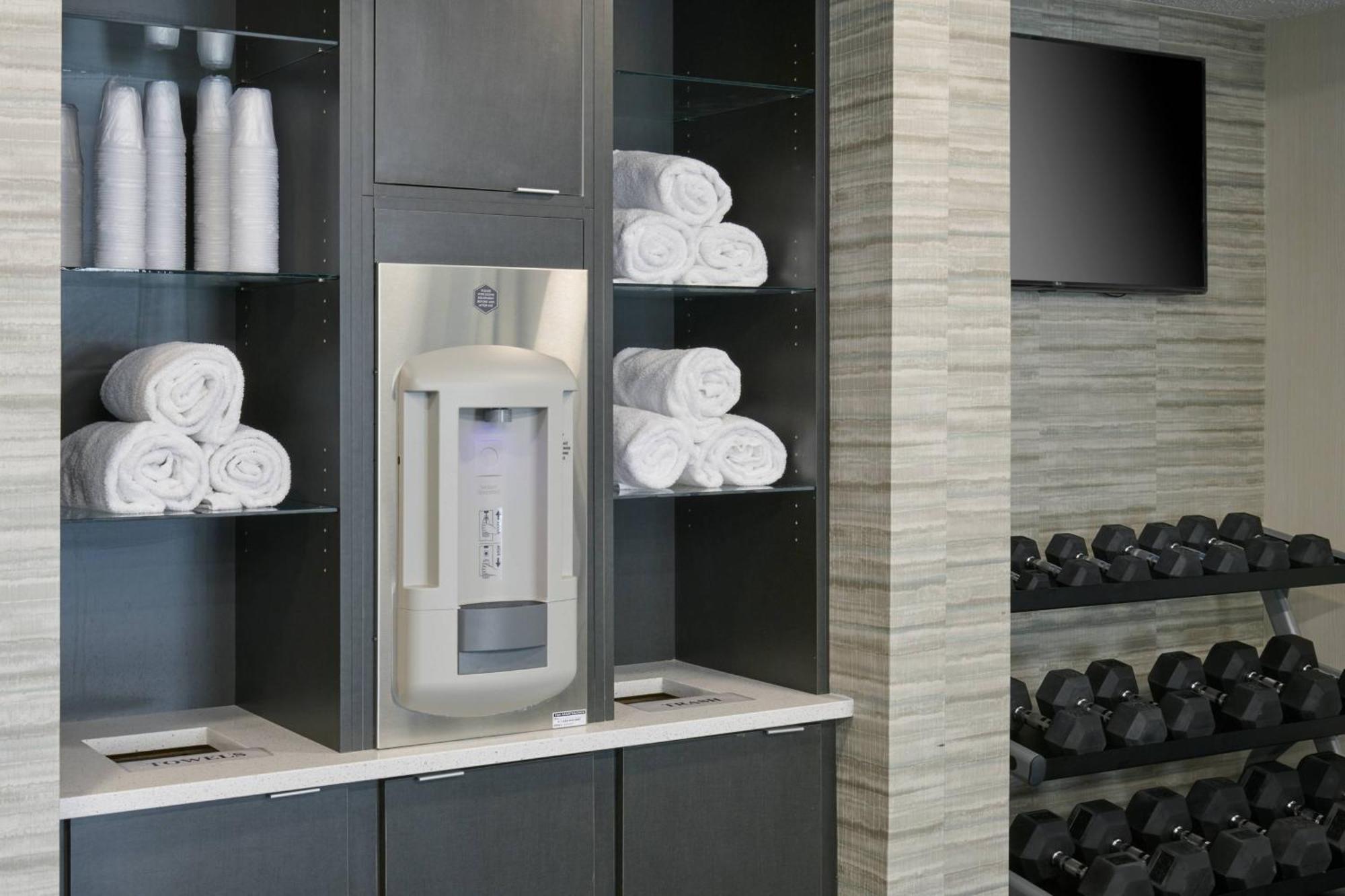Hotel Courtyard By Marriott Indianapolis Castleton Esterno foto