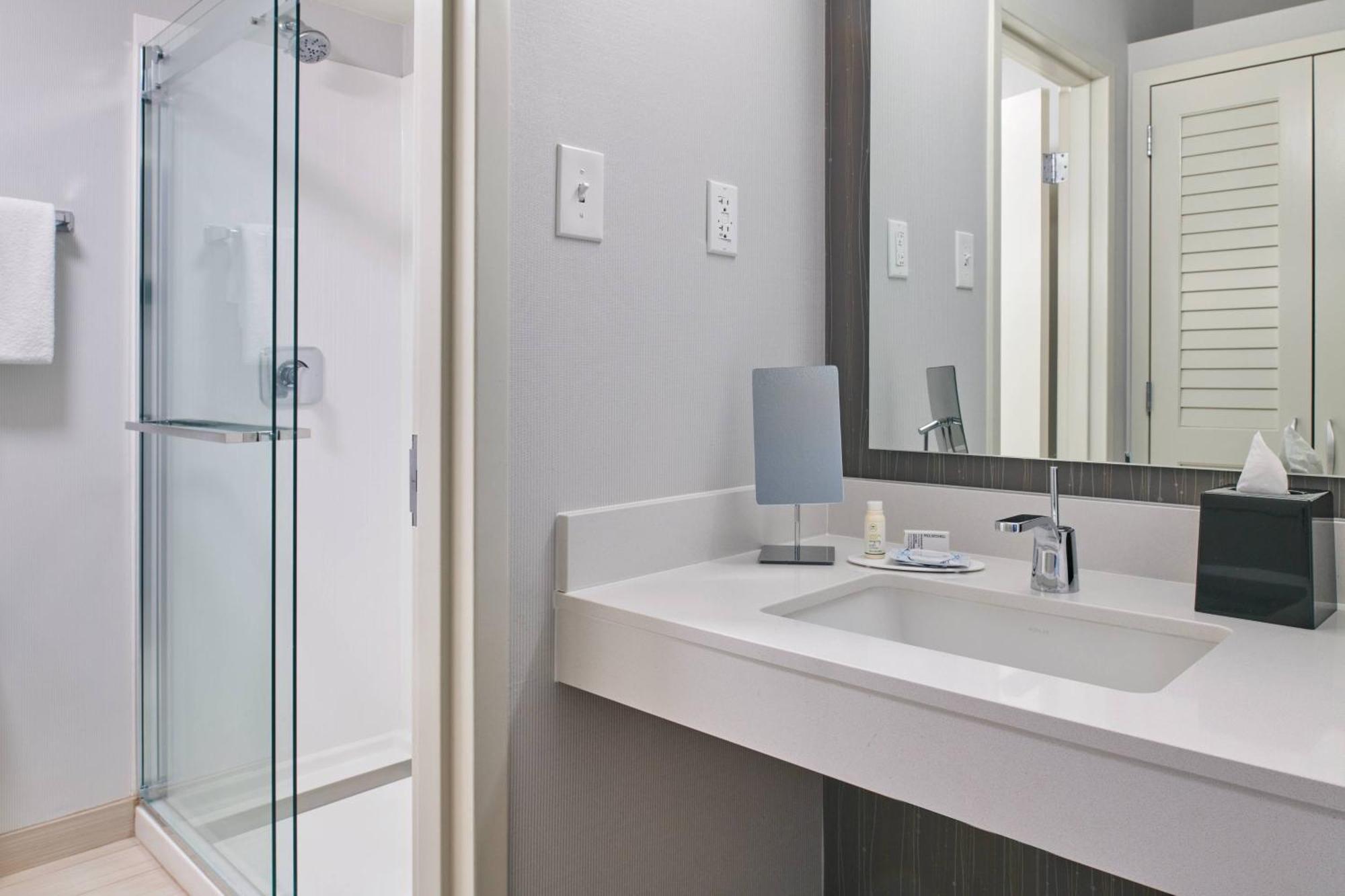Hotel Courtyard By Marriott Indianapolis Castleton Esterno foto