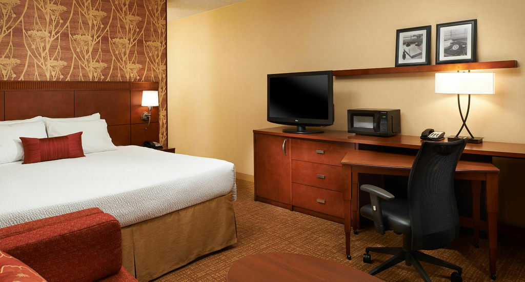 Hotel Courtyard By Marriott Indianapolis Castleton Esterno foto